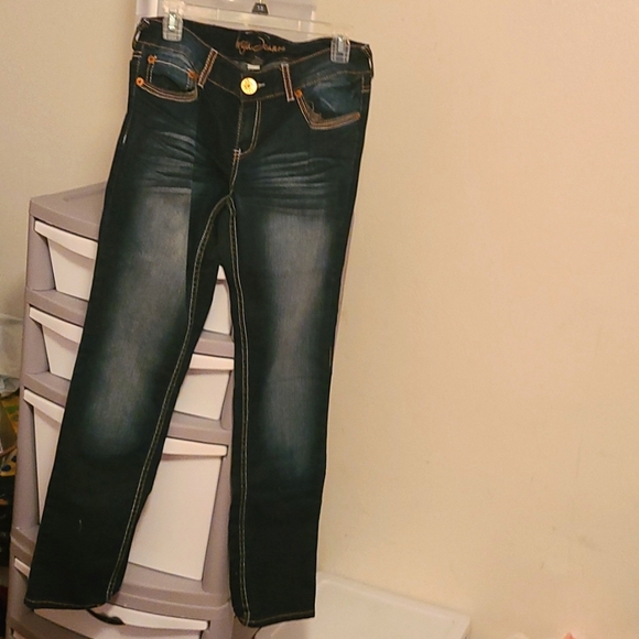 AYRIA BLUE STONEWASH JEANS - Picture 4 of 6
